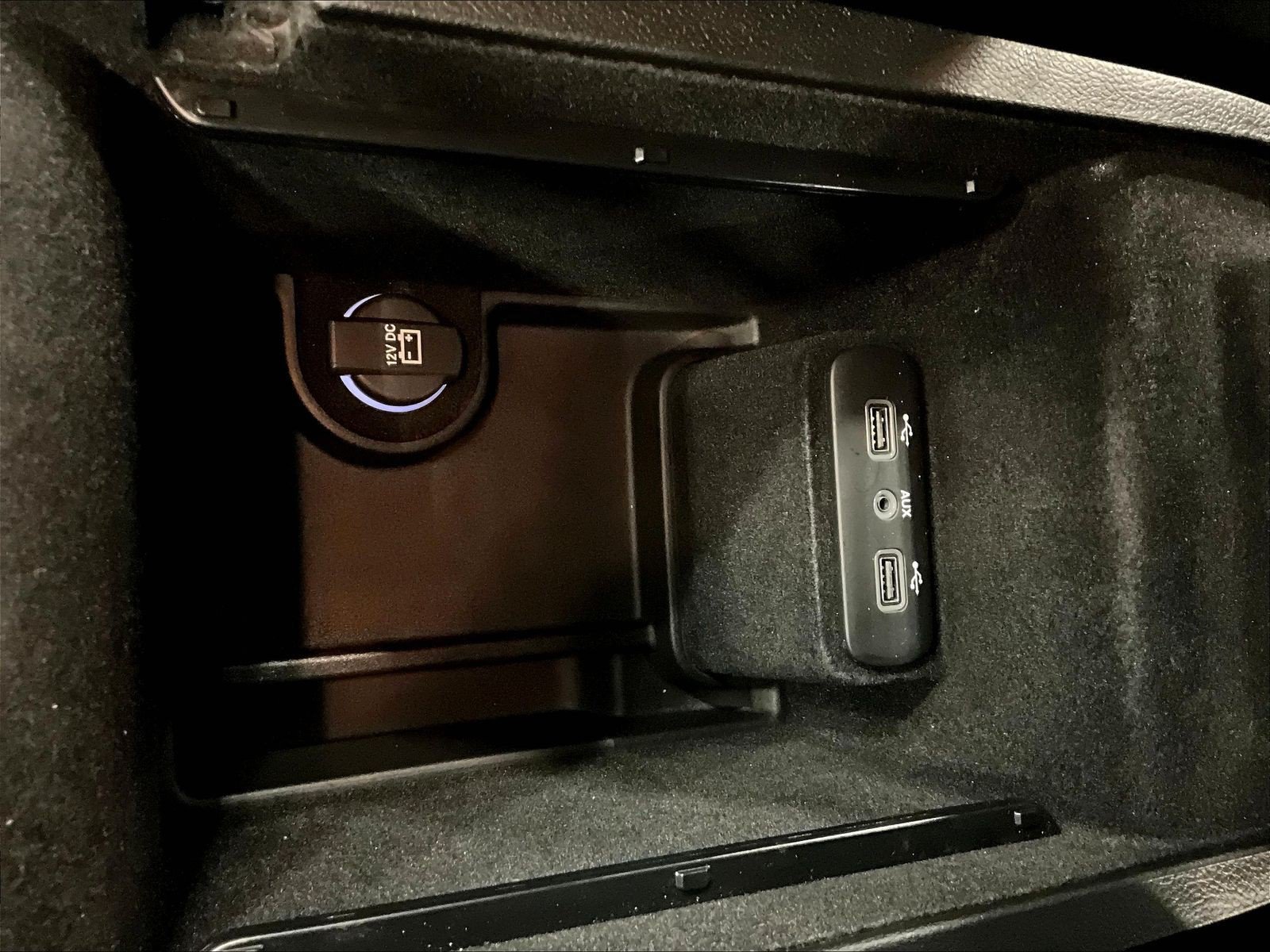 Used 2018 Chrysler 300 Touring w/ Sport Appearance Package RWD image 16