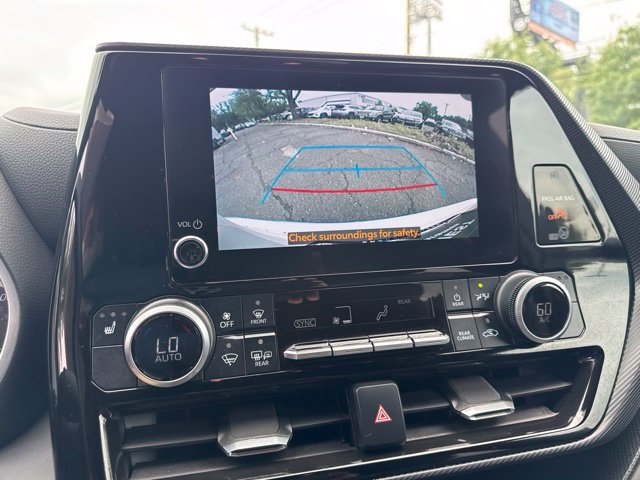 Used 2024 Toyota Highlander XSE AWD/4WD image 12