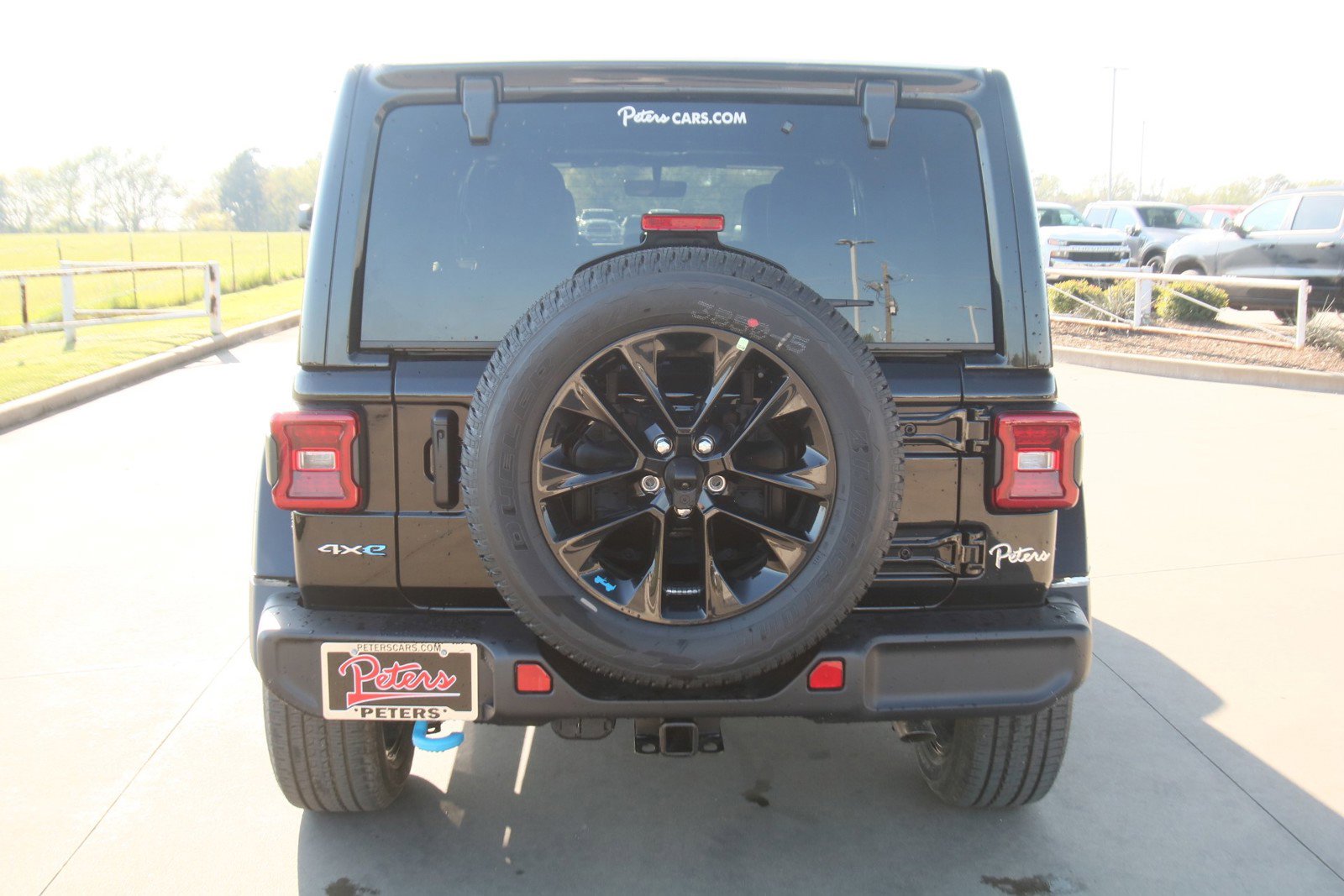 New 2023 Jeep Wrangler Sahara w/ Cold Weather Group image 4