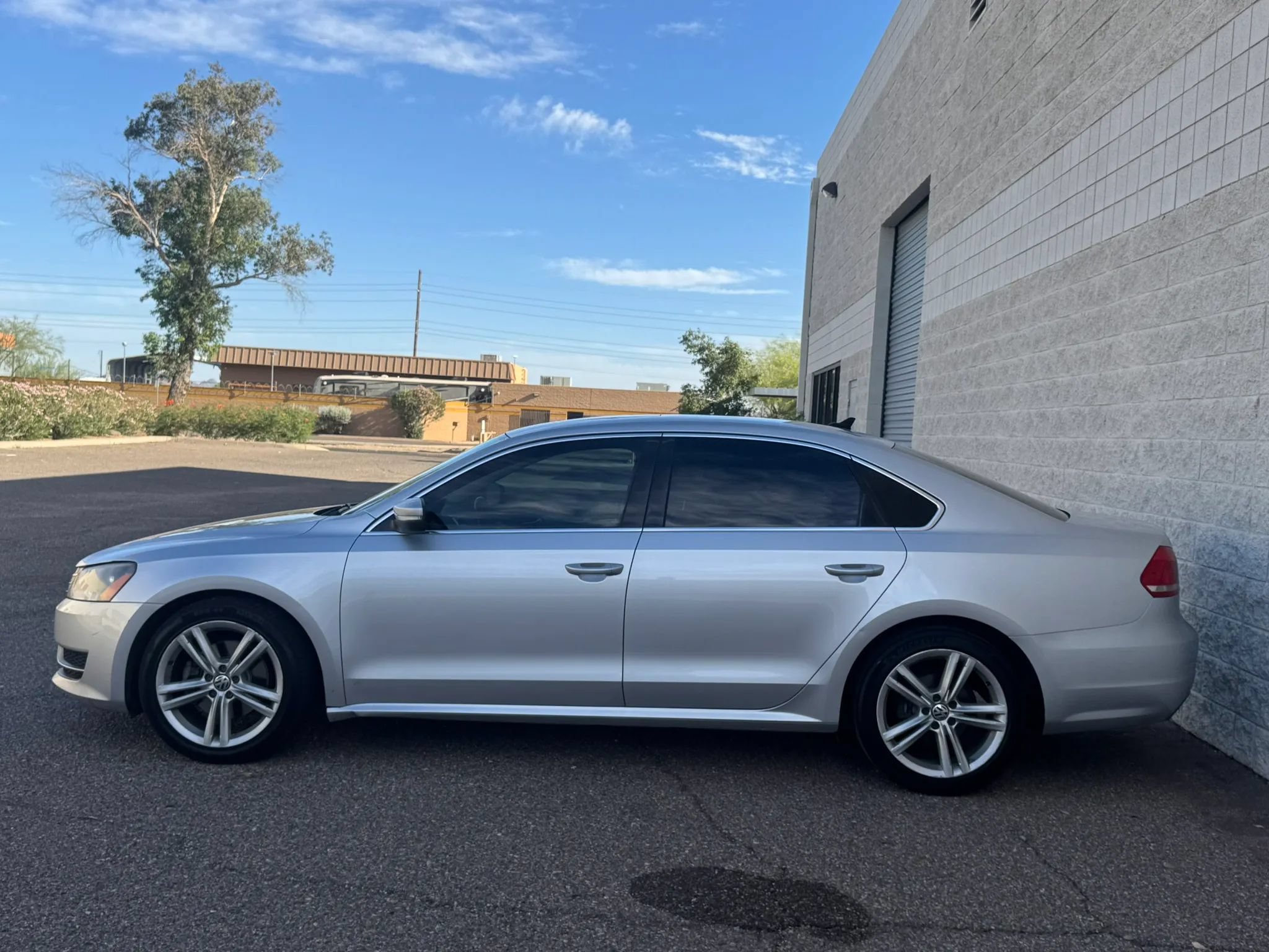 Used 2014 Volkswagen Passat TDI SE FWD image 5