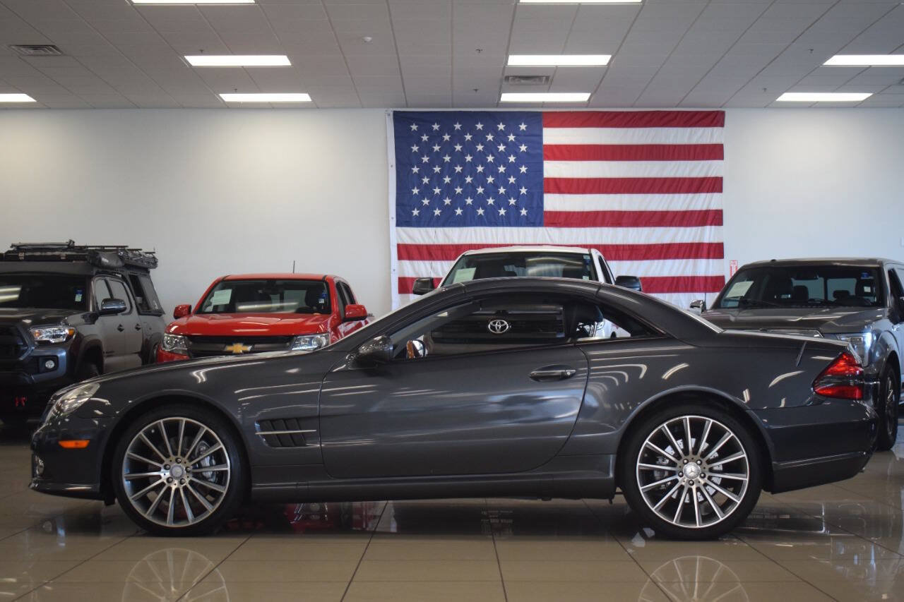Used 2012 Mercedes-Benz SL 550 image 4