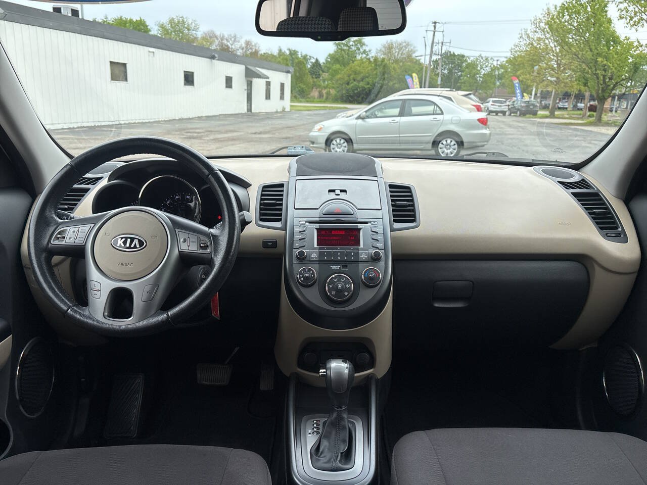 Used 2011 Kia Soul ! FWD image 15