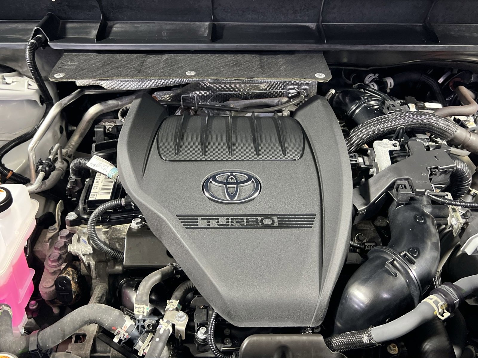 Used 2024 Toyota Highlander LE image 30