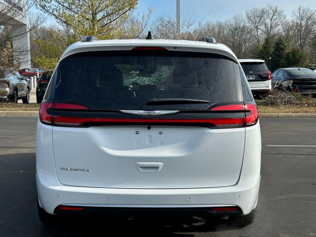 New 2026 Chrysler Pacifica Pinnacle image 6
