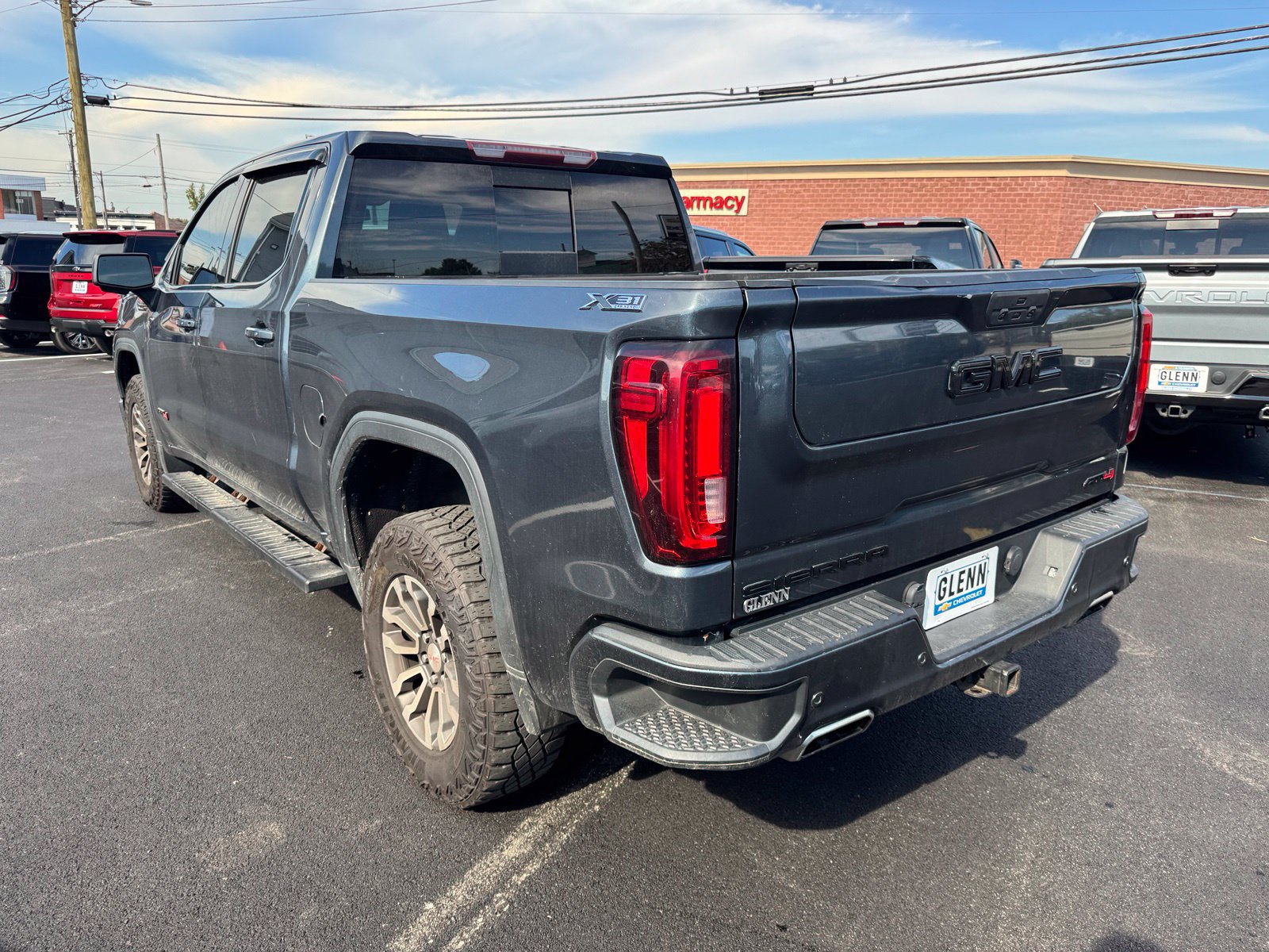 Used 2019 GMC Sierra 1500 AT4 w/ AT4 Premium Package AWD/4WD image 4