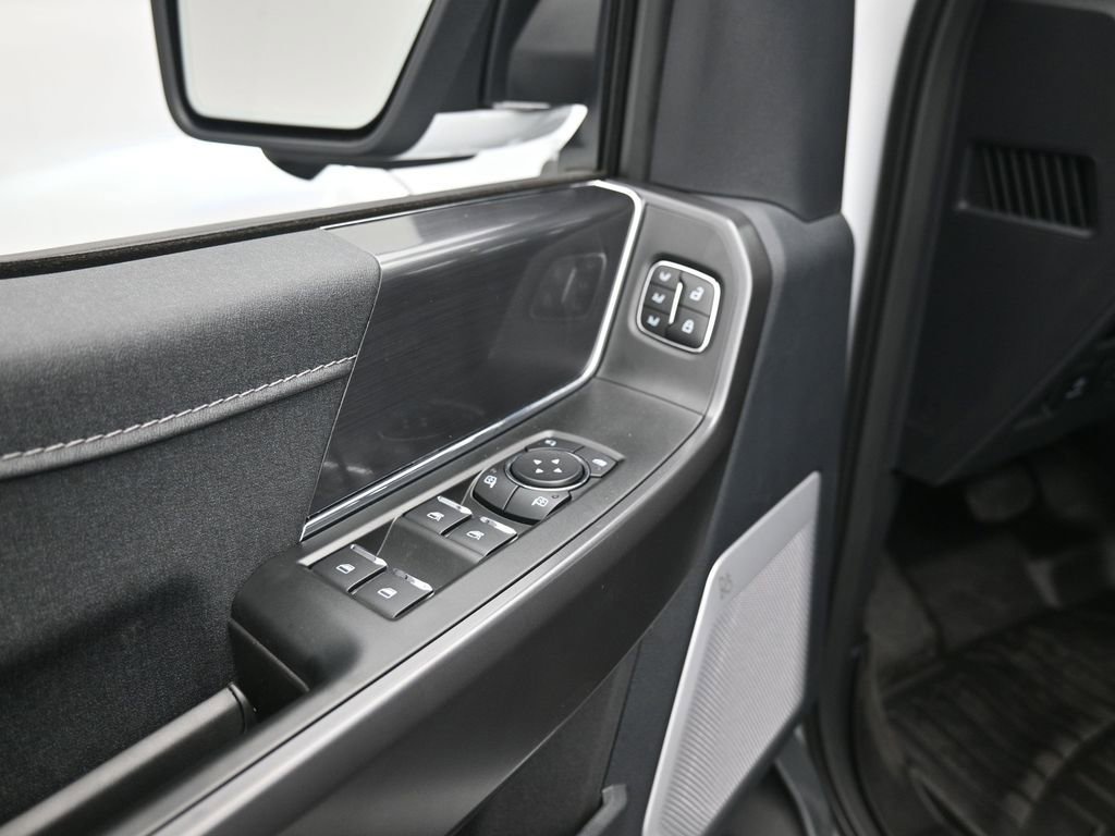 New 2025 Ford F150 Lariat w/ Equipment Group 502A High image 11