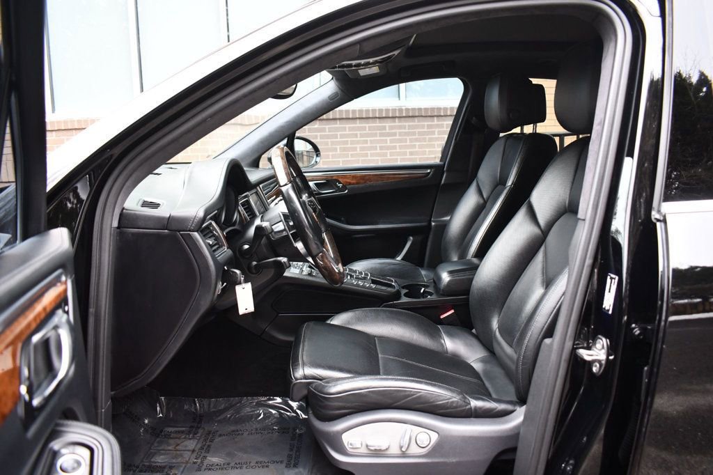 Used 2015 Porsche Macan Turbo image 15