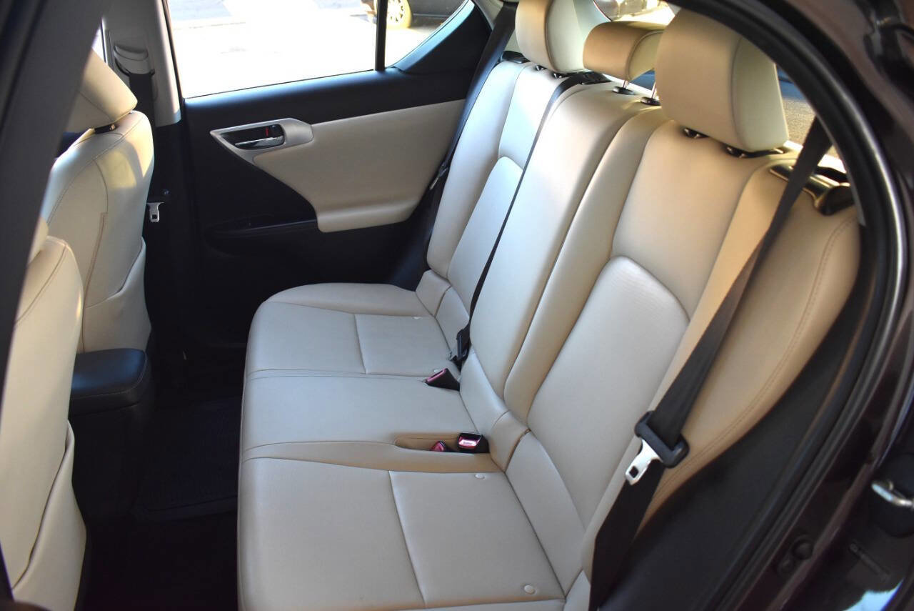 Used 2012 Lexus CT 200h Premium image 35