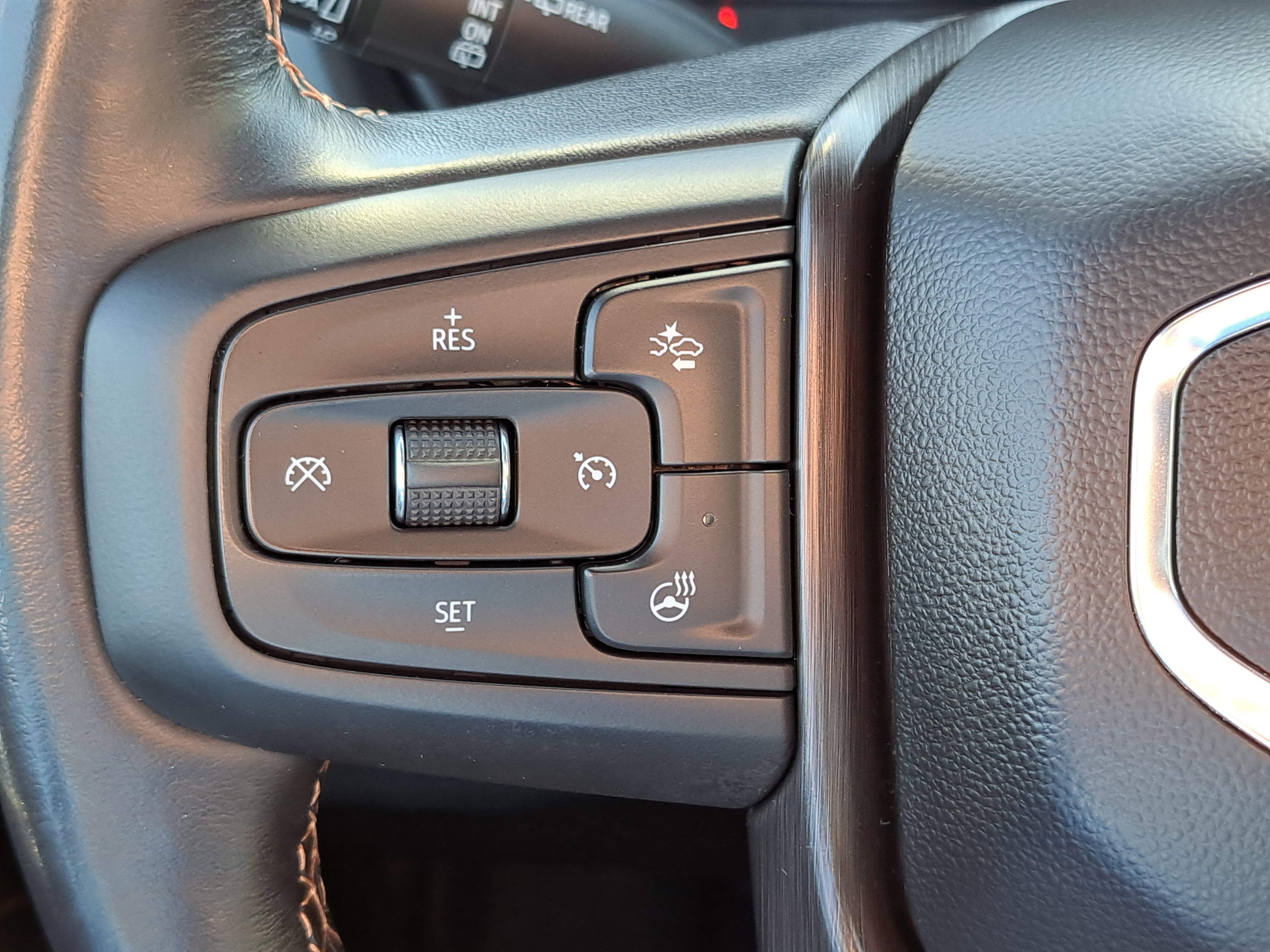 Used 2023 GMC Yukon AT4 w/ AT4 Premium Package image 25