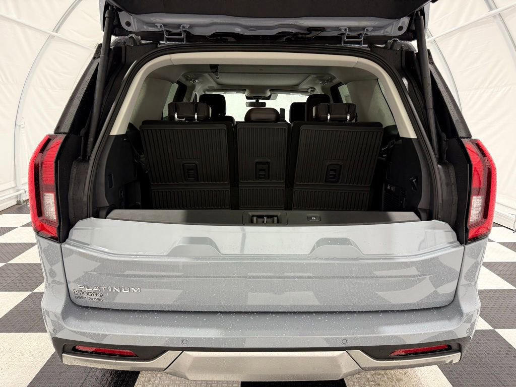 New 2025 Ford Expedition Platinum w/ Platinum Ultimate Package image 4