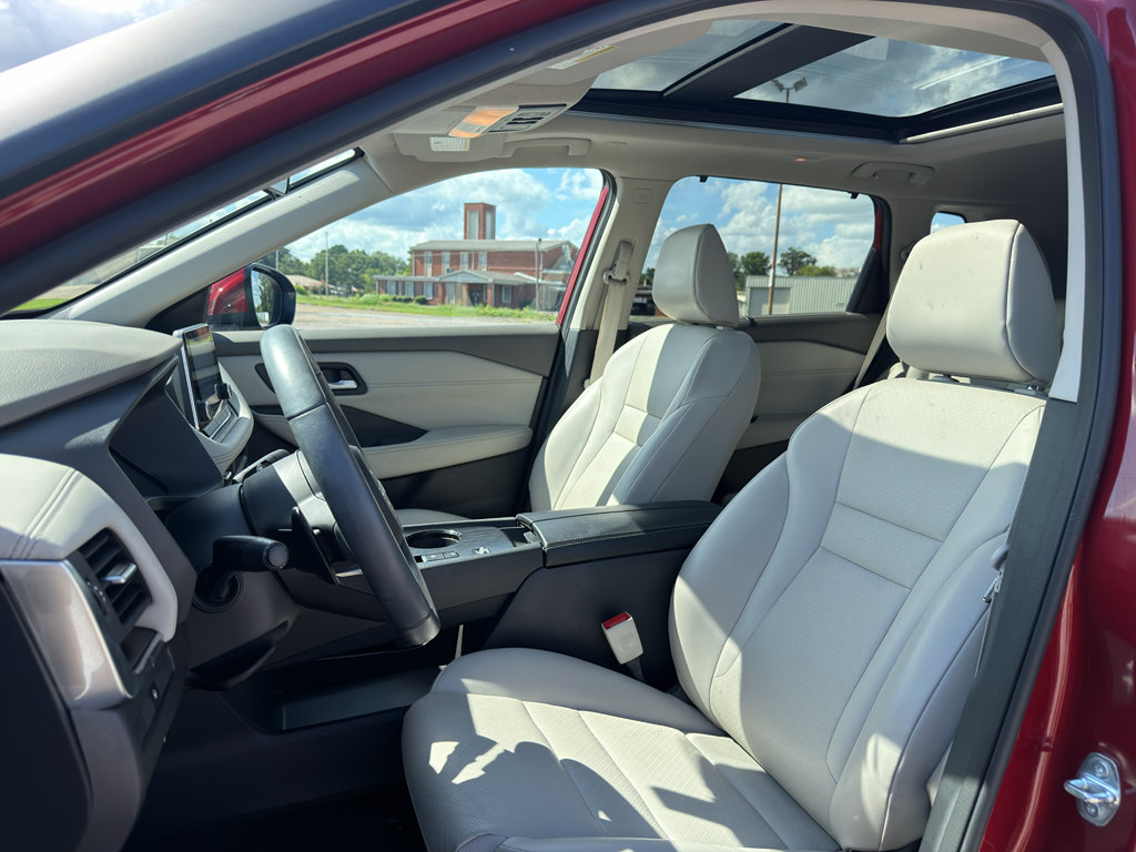 Certified 2024 Nissan Rogue SV w/ SV Premium Package FWD image 13