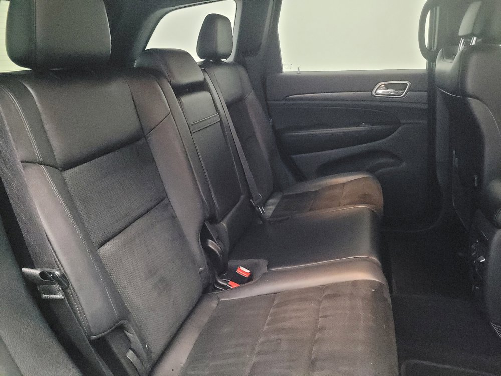 Used 2017 Jeep Grand Cherokee Altitude RWD image 19