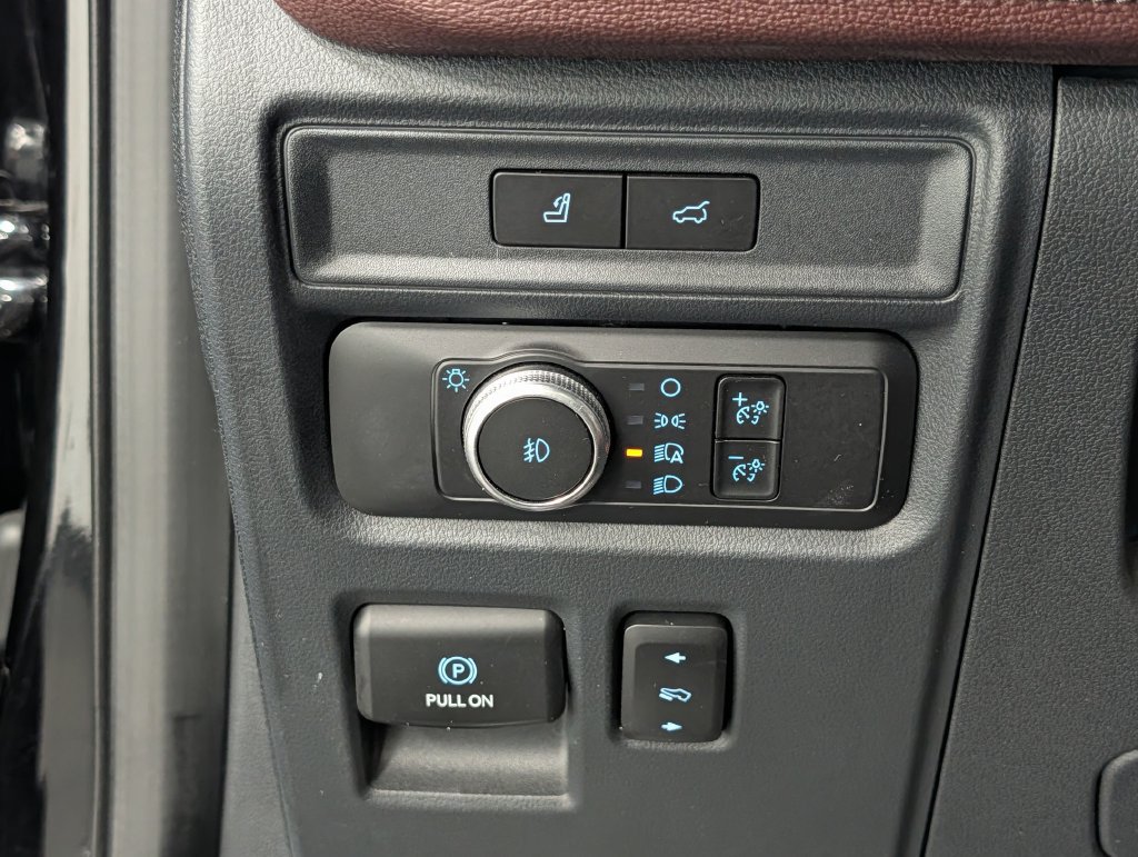 Used 2022 Ford Expedition Limited AWD/4WD image 20