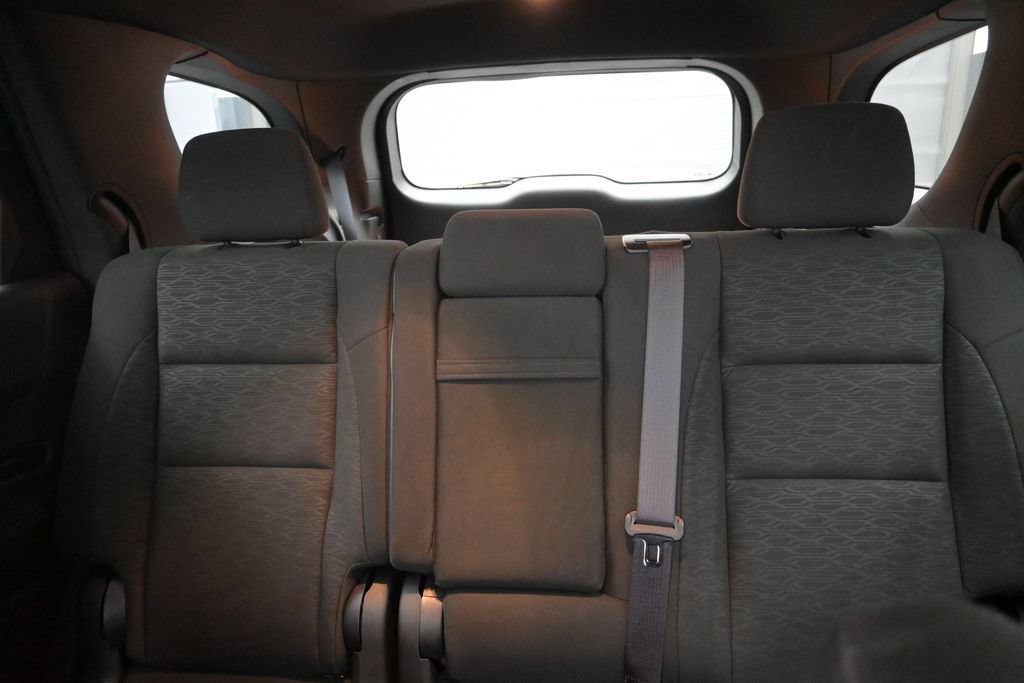 Used 2024 Dodge Durango SXT w/ 3rd Row Seating Group RWD image 16