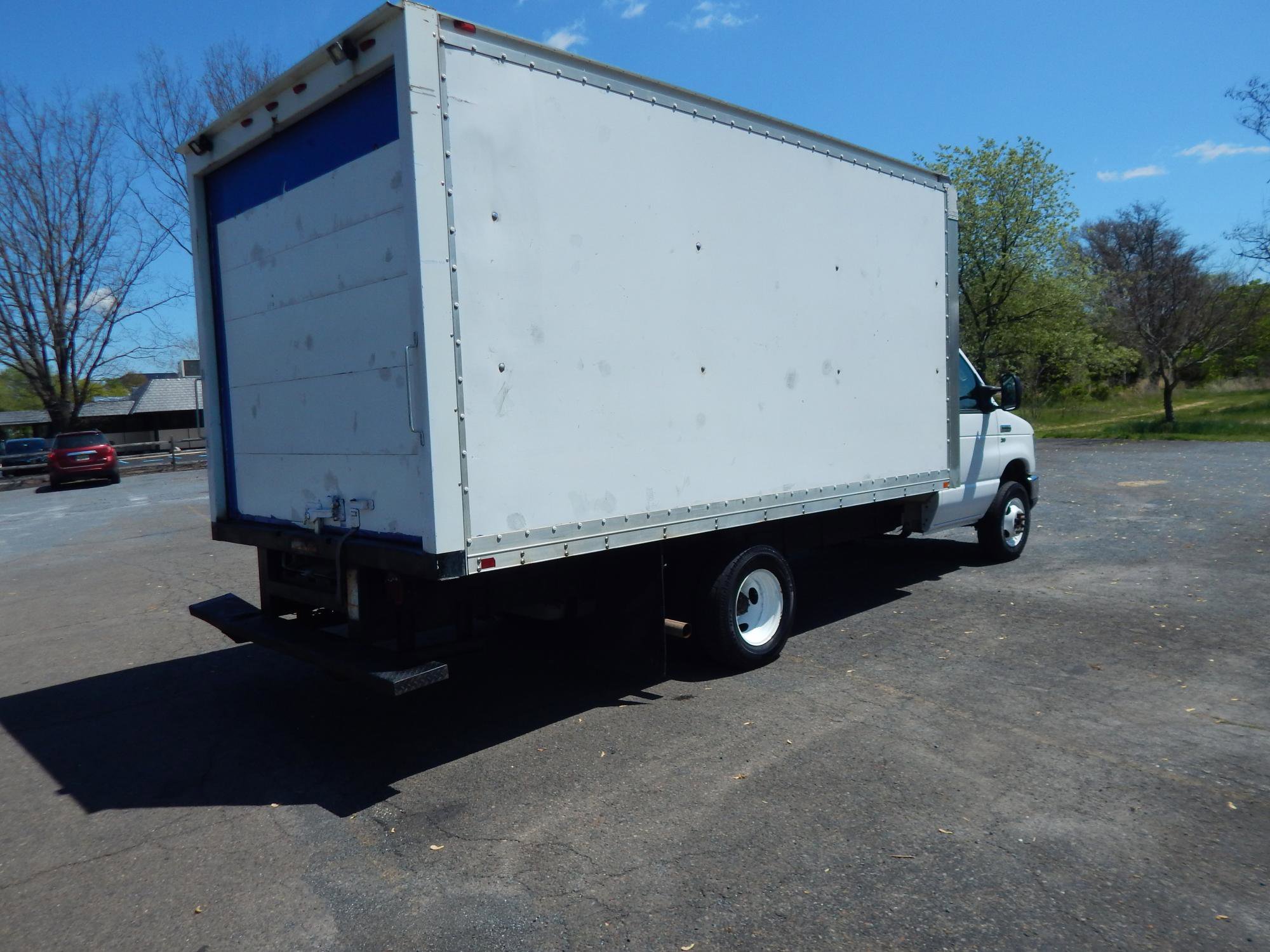 Used 2014 Ford E-350 and Econoline 350 Super Duty w/ Power Windows & Locks Group RWD image 4