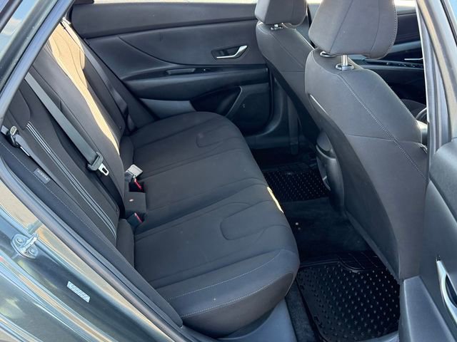 Used 2024 Hyundai Elantra SEL FWD image 25