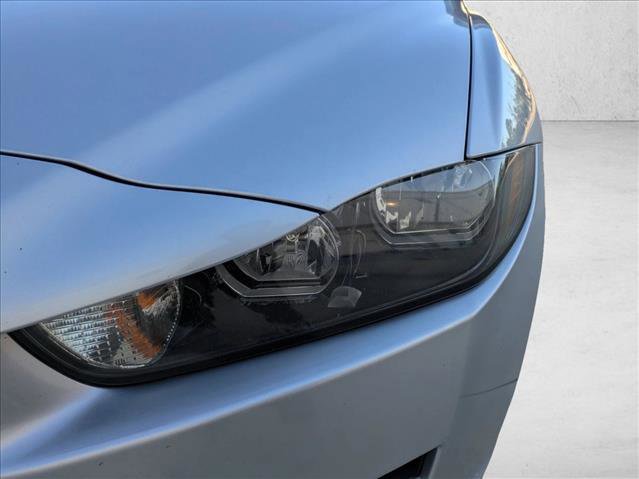 Used 2017 Jaguar XE Premium image 9