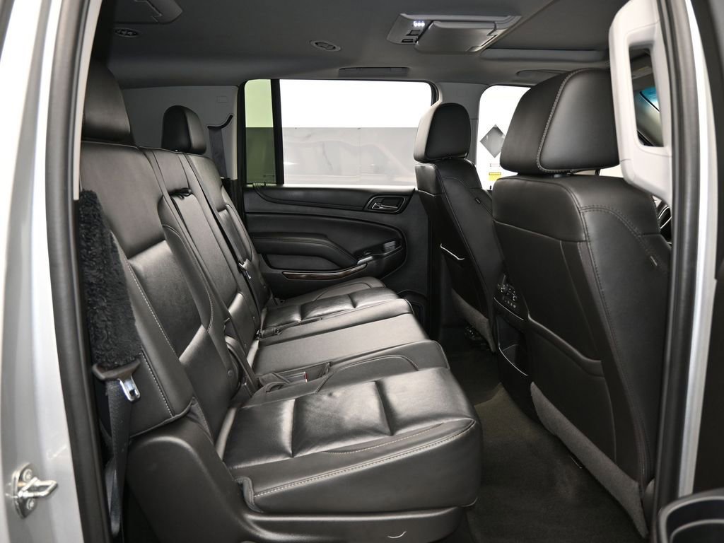 Used 2018 Chevrolet Suburban LT image 49