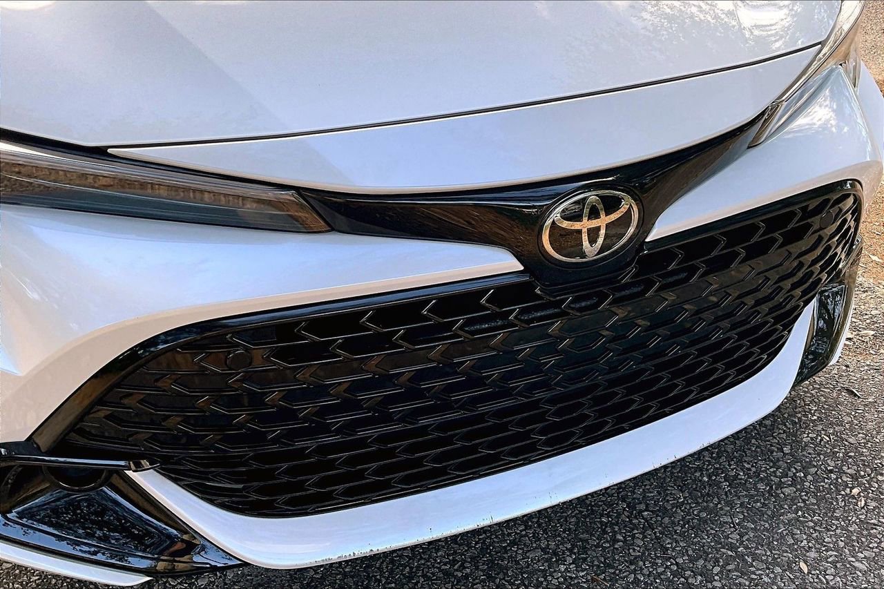 Used 2025 Toyota Corolla SE image 30
