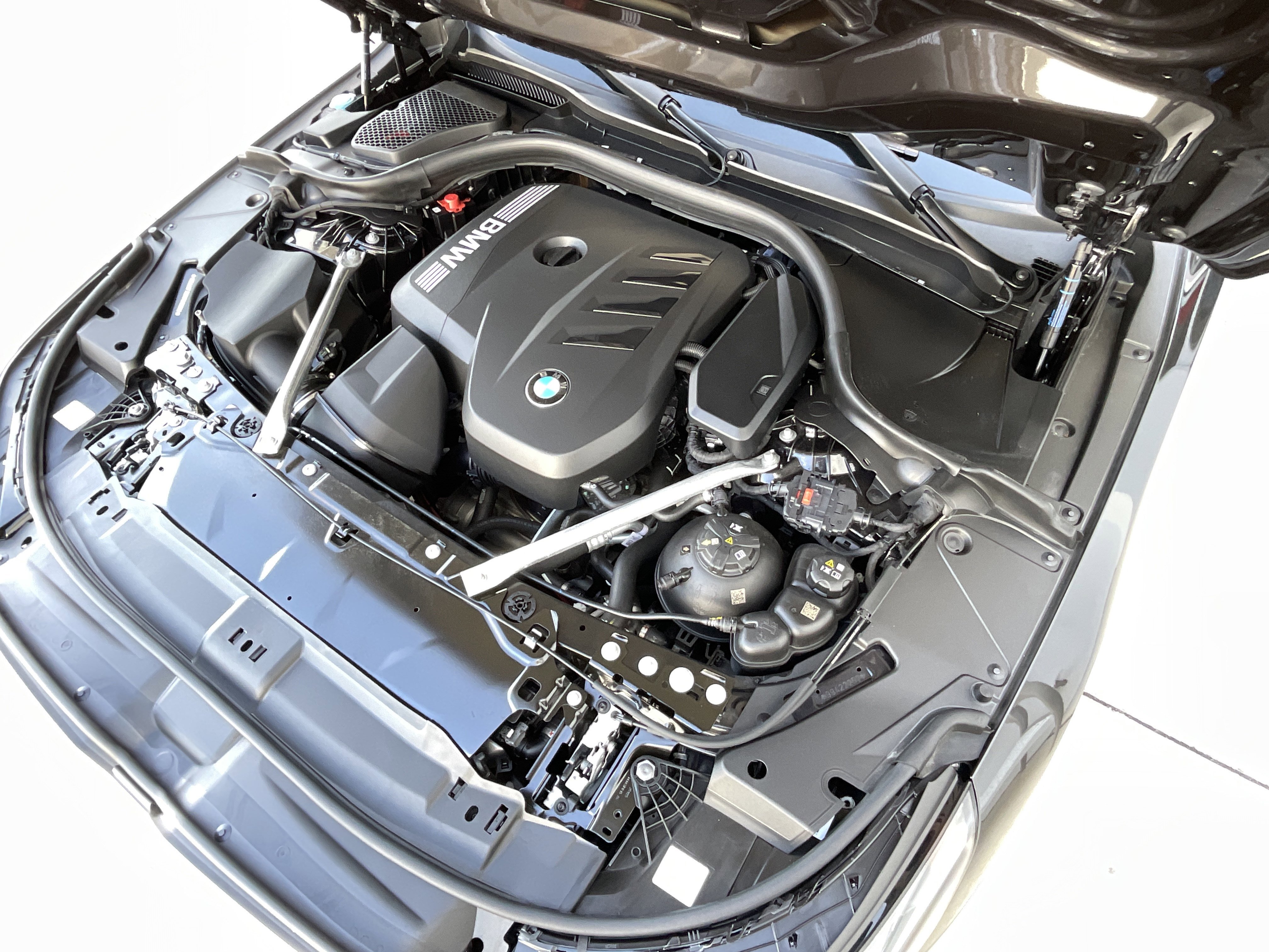 Used 2026 BMW 530i w/ Premium Package RWD image 35