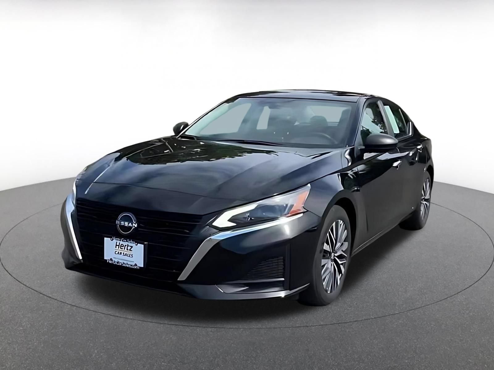Used 2025 Nissan Altima 2.5 SV FWD image 5