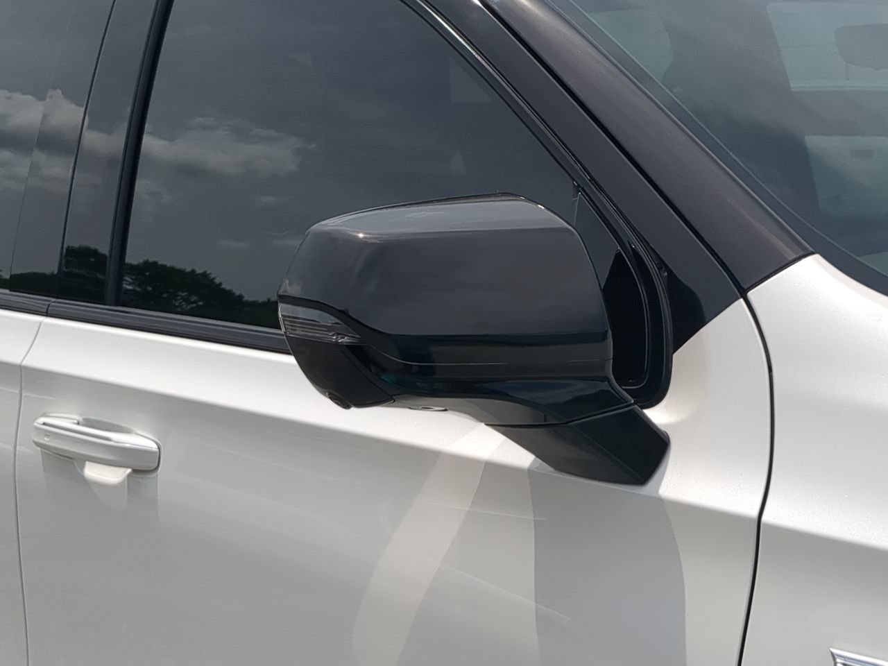 Used 2025 Cadillac Escalade Sport Platinum w/ LPO, Floor Liner Package AWD/4WD image 10