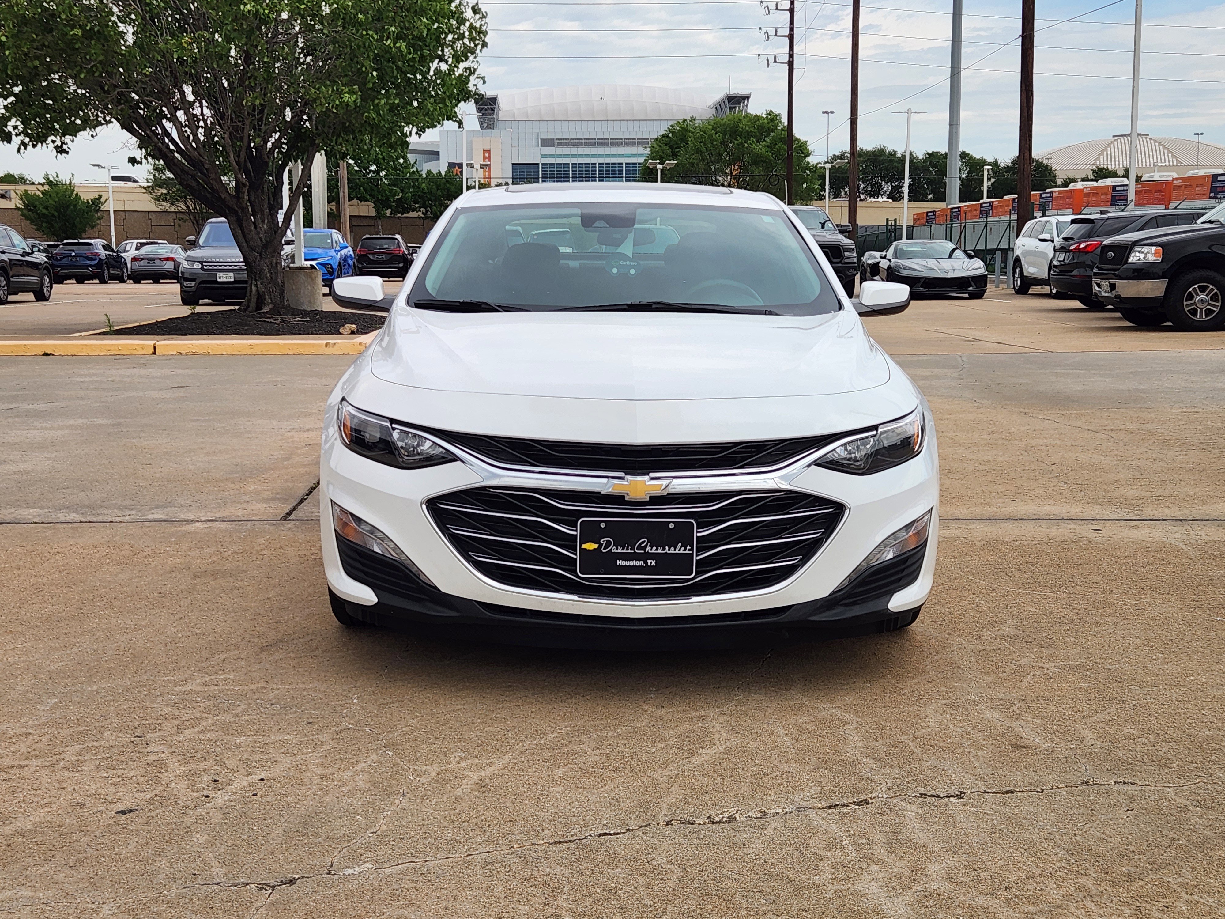 Used 2024 Chevrolet Malibu LT FWD image 3