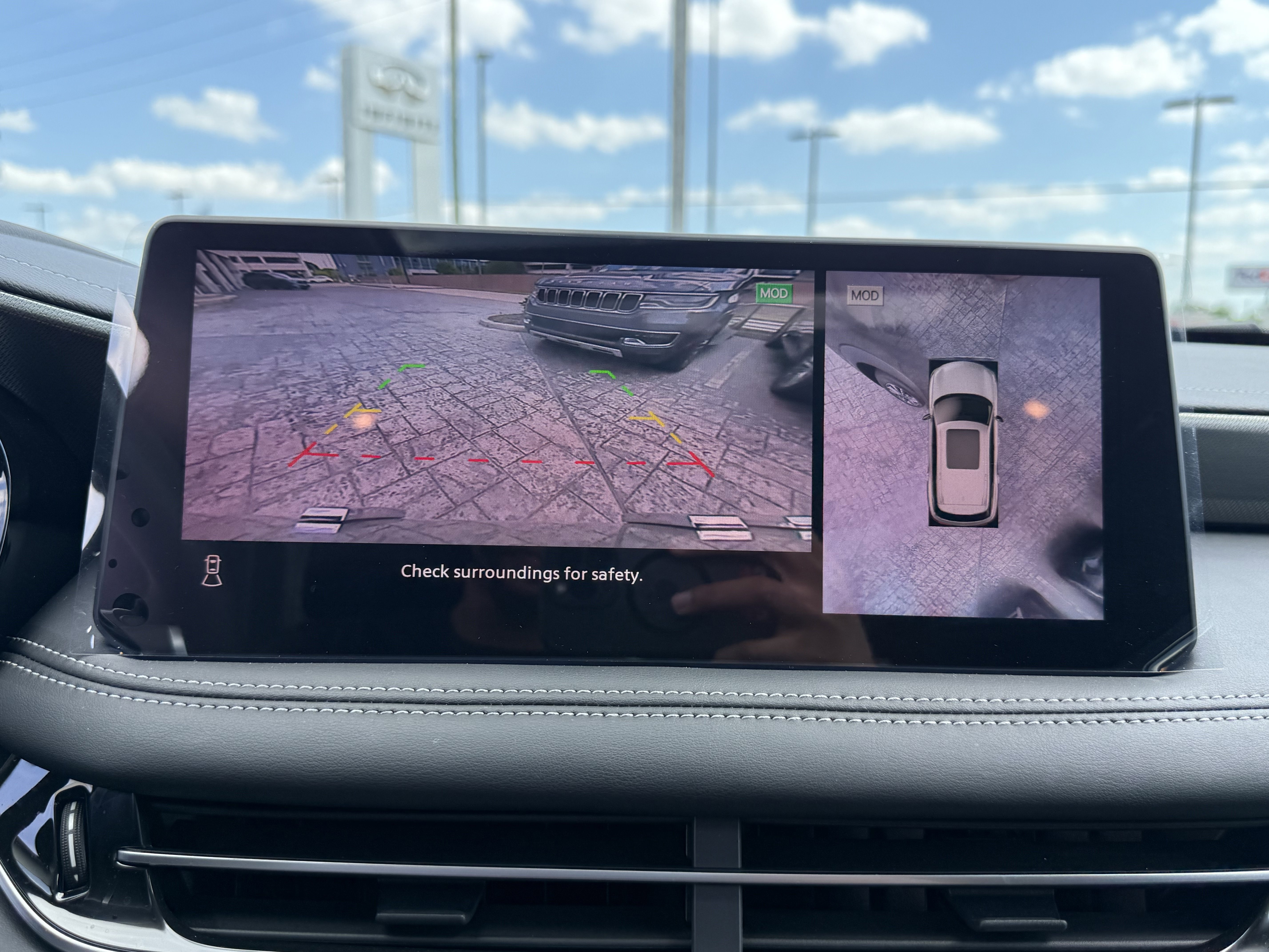 Certified 2025 INFINITI QX60 Luxe image 23
