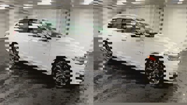 Certified 2024 Chevrolet Malibu LT image 2