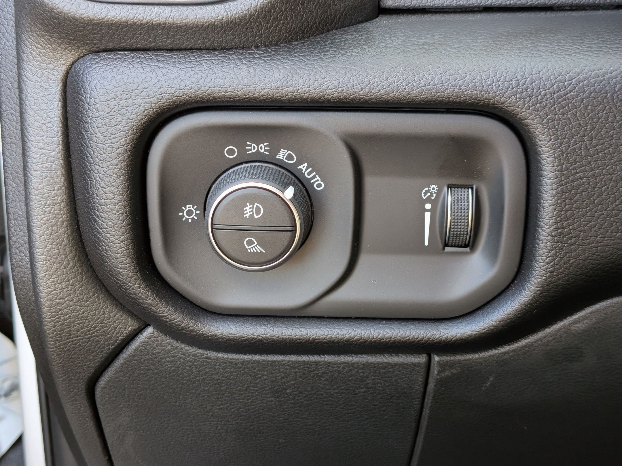 New 2026 RAM 2500 Big Horn AWD/4WD image 14