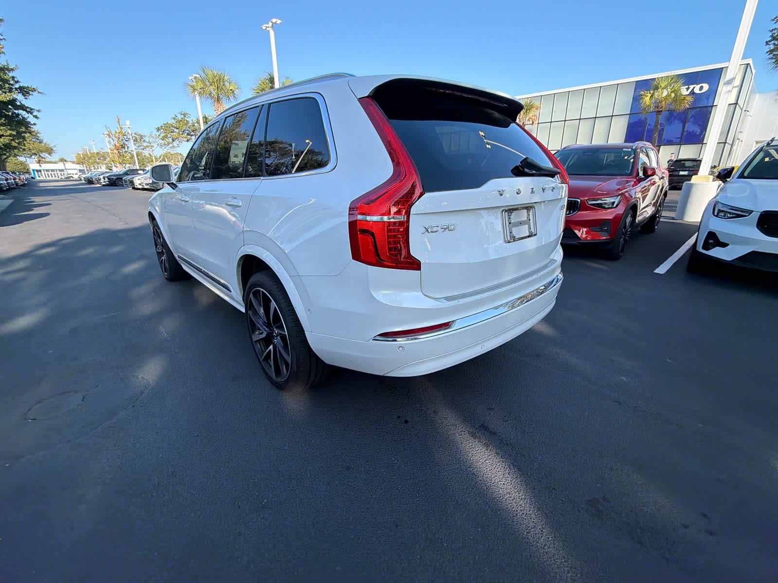 Used 2024 Volvo XC90 B6 Ultimate w/ Lounge Package AWD/4WD image 12