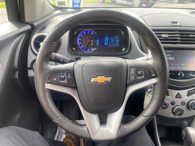 Used 2016 Chevrolet Trax LT w/ LT Convenience Package AWD/4WD image 5