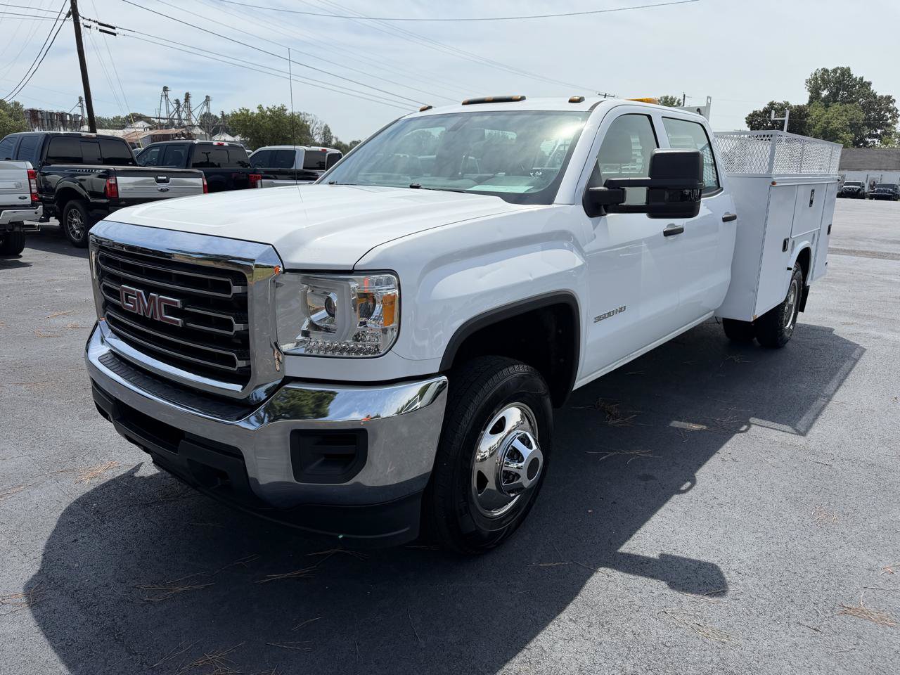 Used 2016 GMC Sierra 3500 2WD Crew Cab w/ Sierra Convenience Package image 8