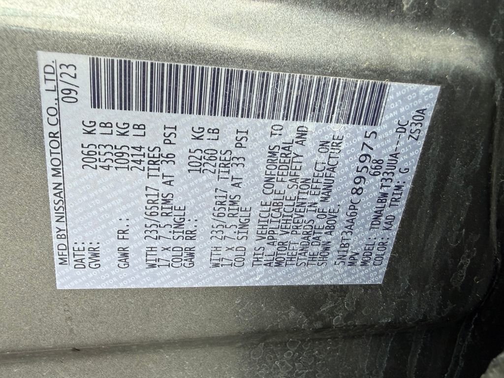 Used 2023 Nissan Rogue S image 29