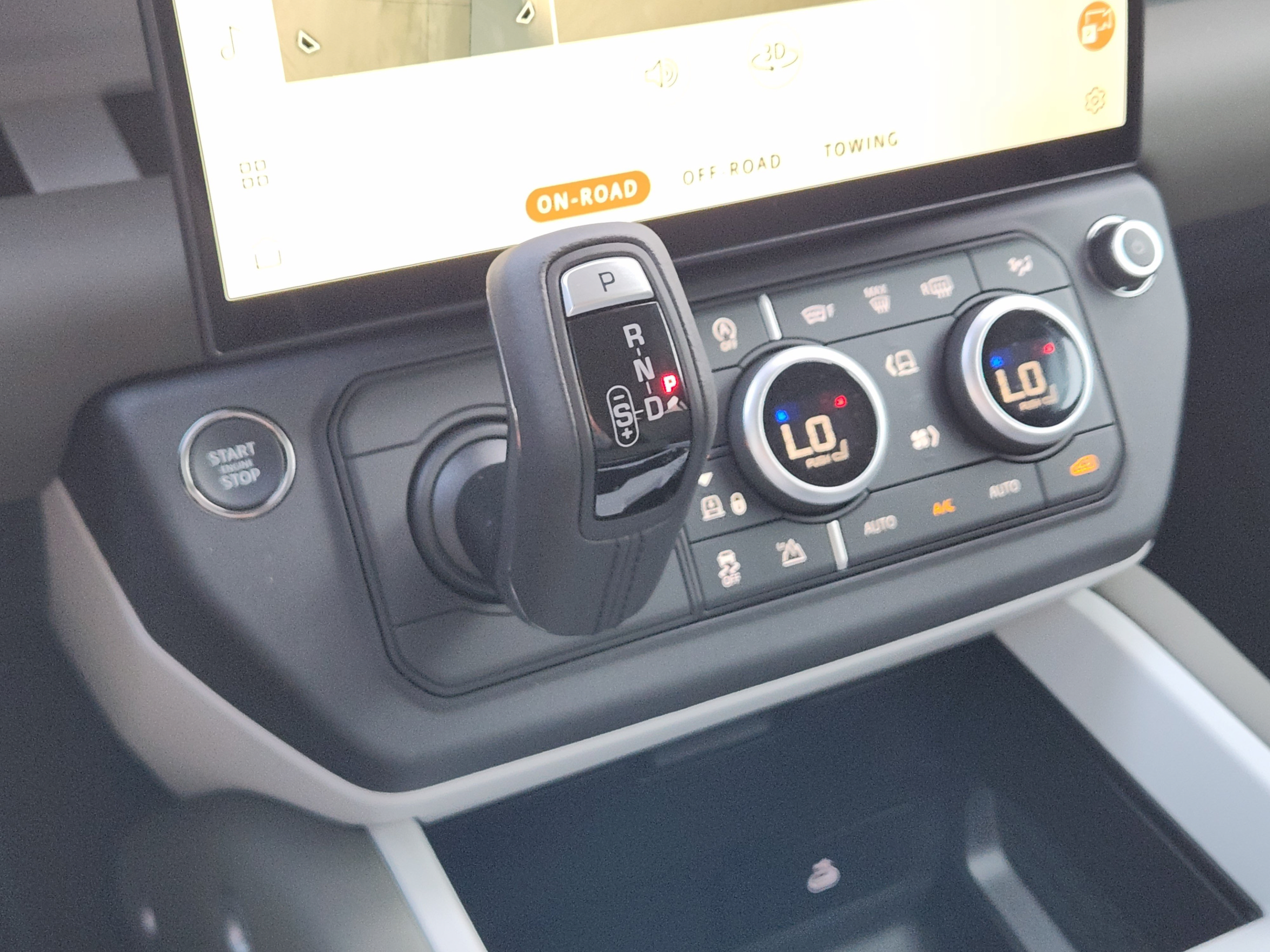 New 2026 Land Rover Defender 110 S AWD/4WD image 14