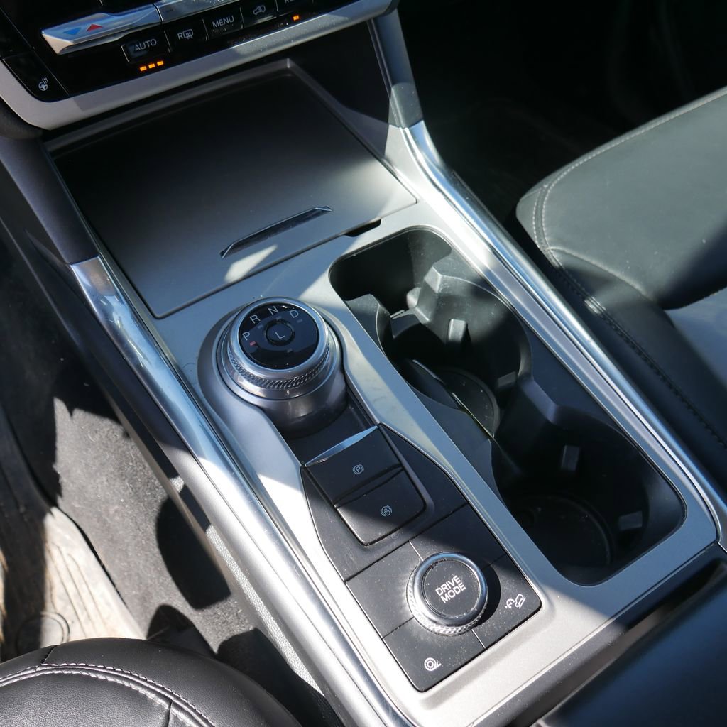 Used 2022 Ford Explorer XLT w/ Equipment Group 202A image 29
