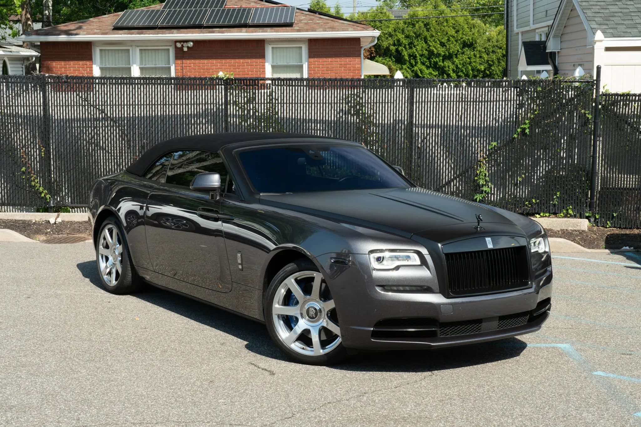 Used 2017 Rolls-Royce Dawn RWD image 29