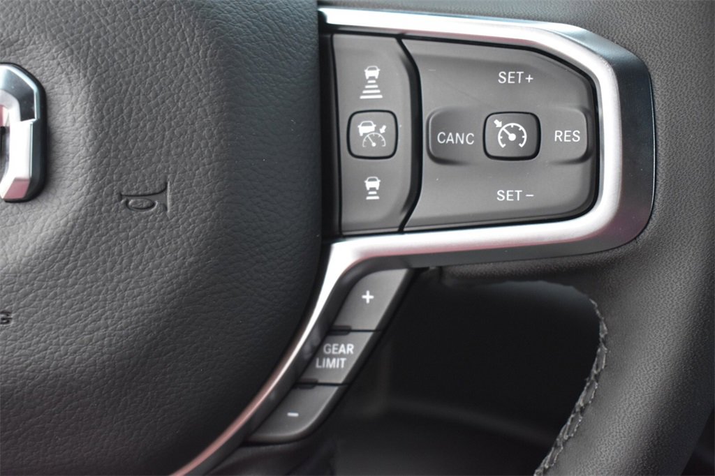 New 2026 RAM 1500 4x4 Crew Cab image 30