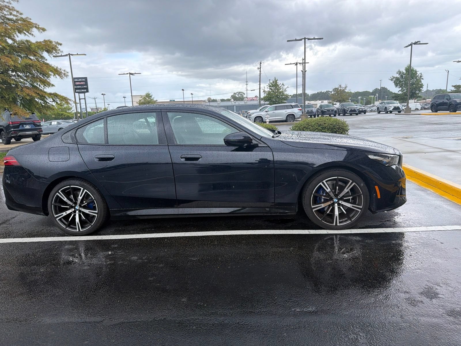 Used 2026 BMW 530i w/ M Sport Package RWD image 10