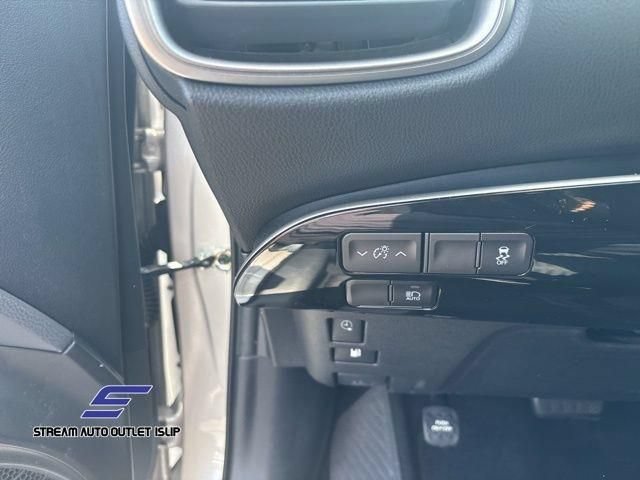 Used 2022 Toyota Prius Prime LE FWD image 28