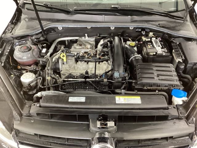 Used 2020 Volkswagen Golf 4-Door image 9