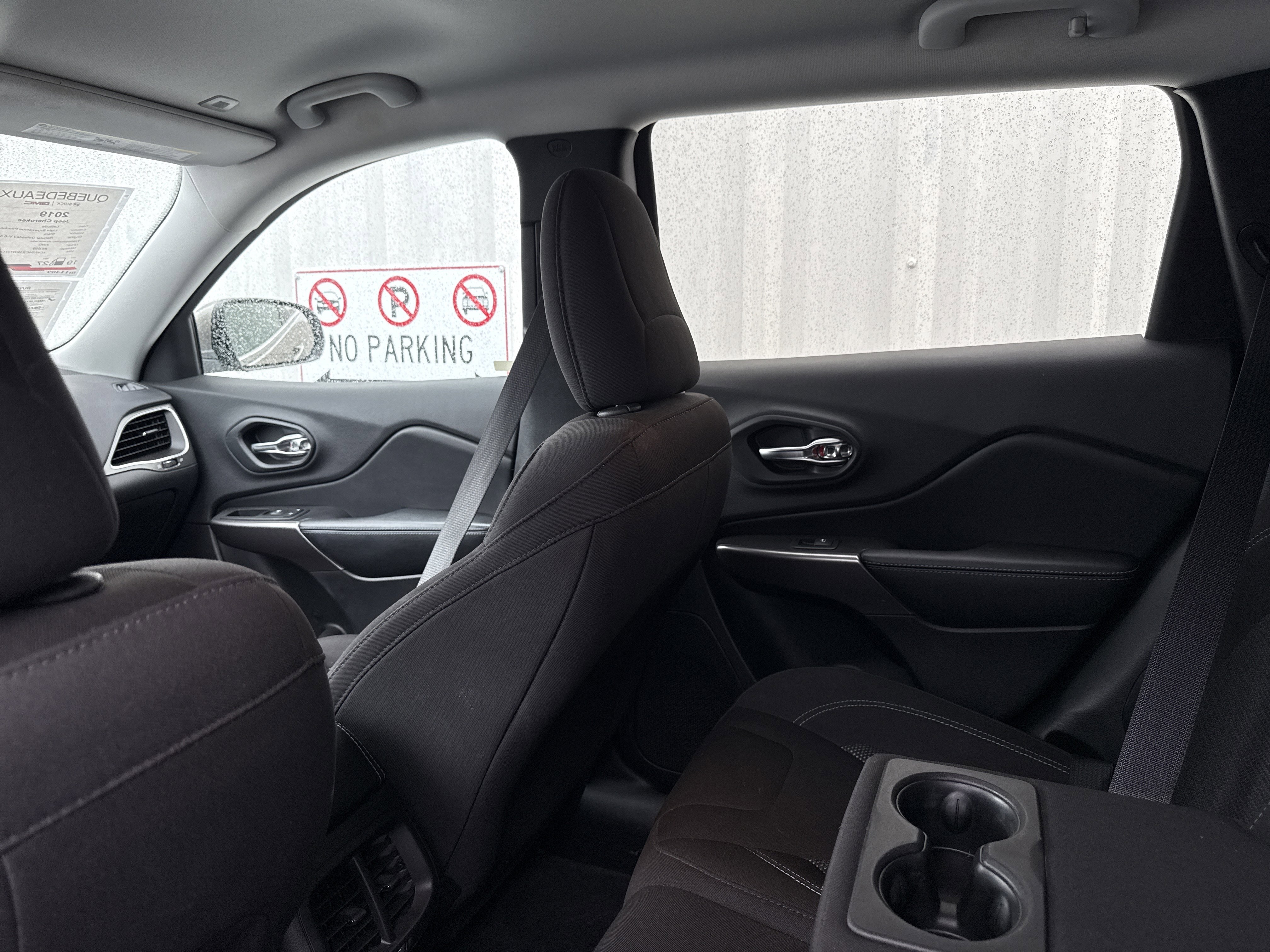 Used 2019 Jeep Cherokee Latitude w/ Popular Appearance Group image 33