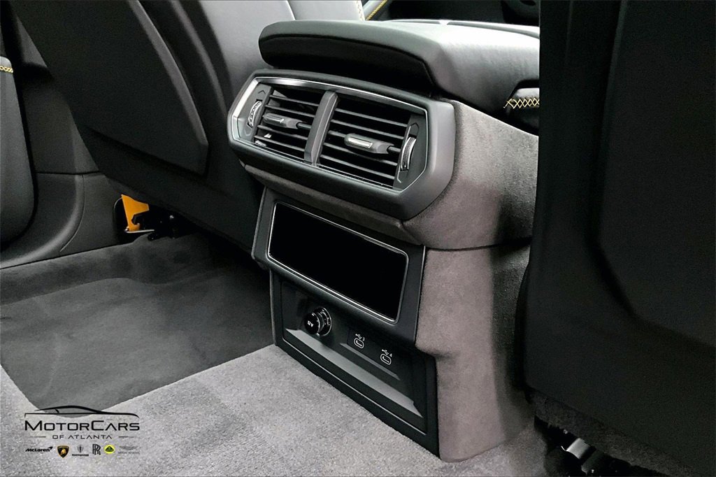 Used 2025 Lamborghini Urus SE image 30