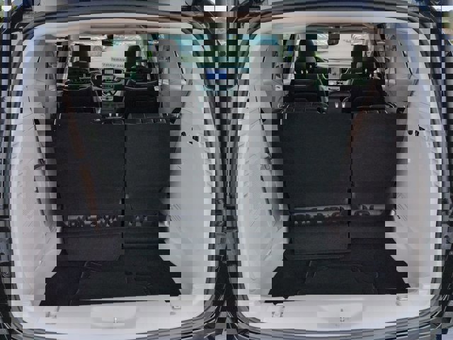 Used 2022 Chrysler Pacifica Limited image 14