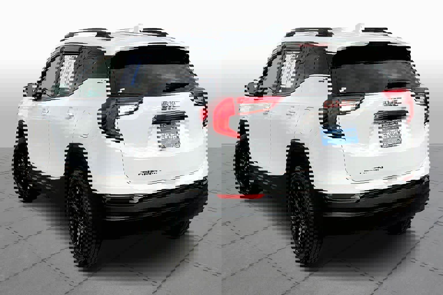 Certified 2022 GMC Terrain SLE w/ Driver Convenience Package image 10