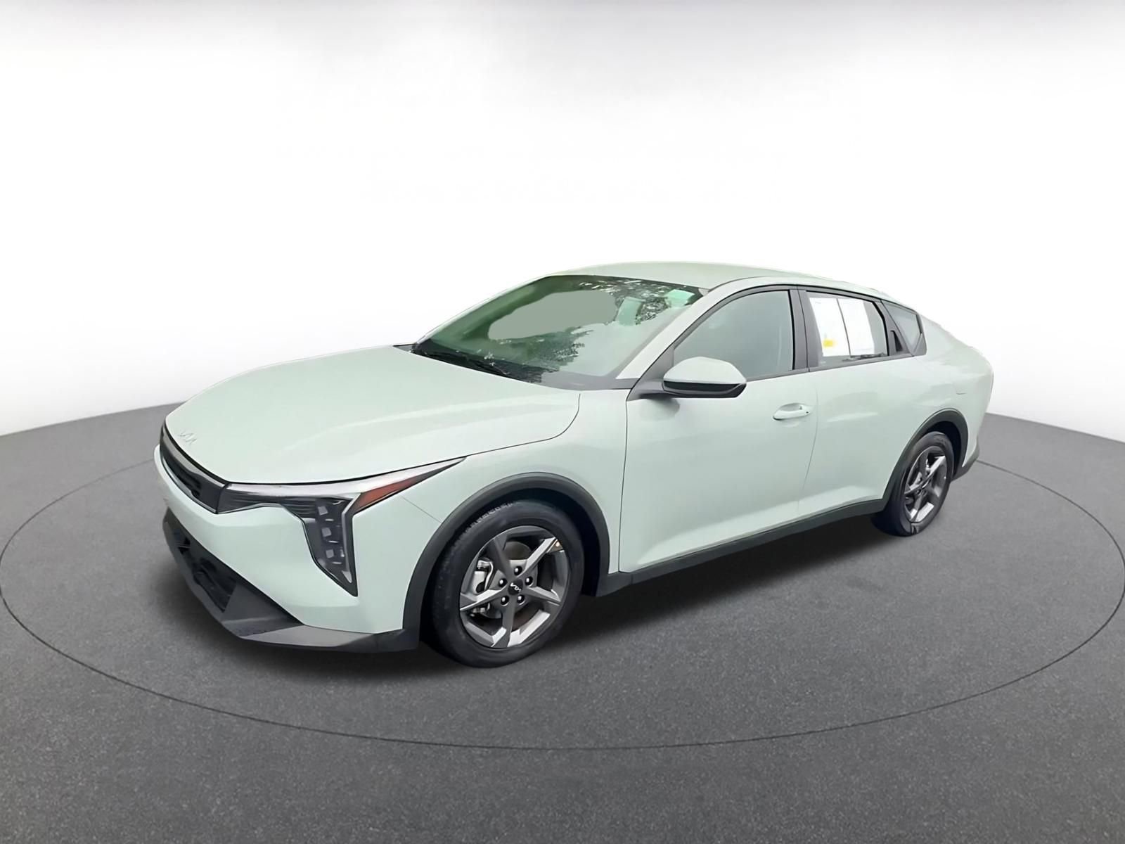 Used 2025 Kia K4 FWD image 8