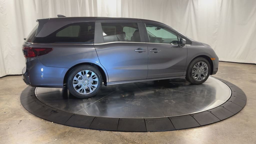 New 2026 Honda Odyssey Touring image 2