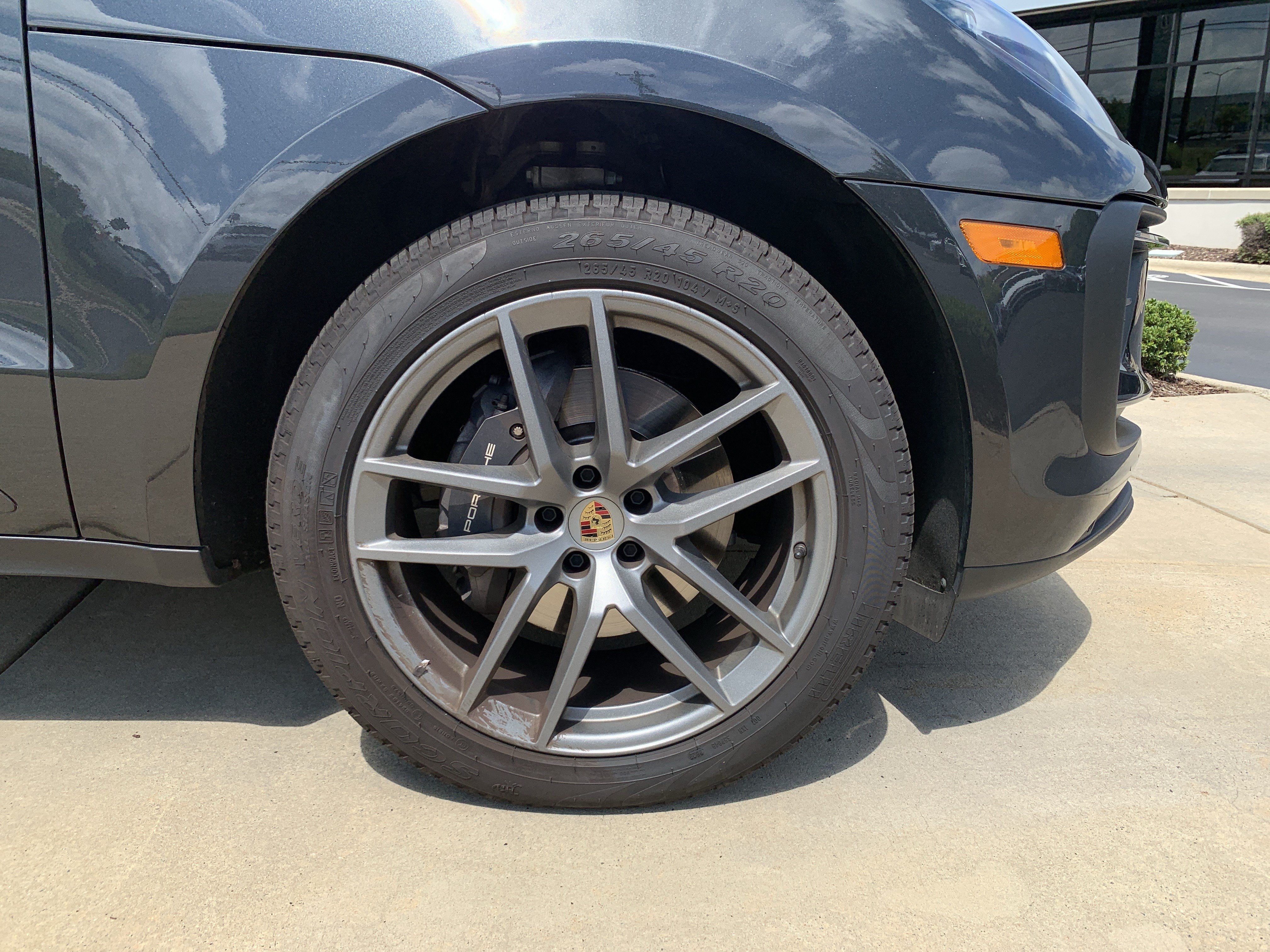 Used 2024 Porsche Macan AWD/4WD image 13