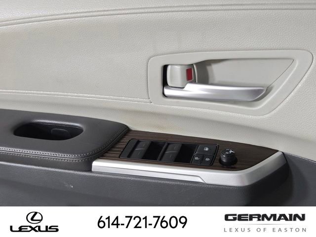 Used 2021 Toyota Sienna XLE FWD image 29