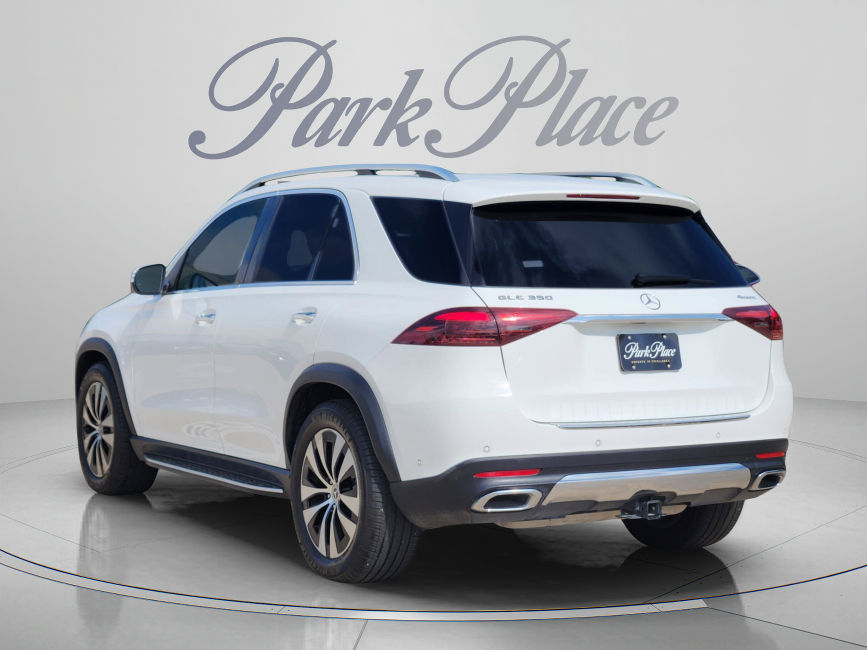 Used 2024 Mercedes-Benz GLE 350 4MATIC w/ Winter Package image 3